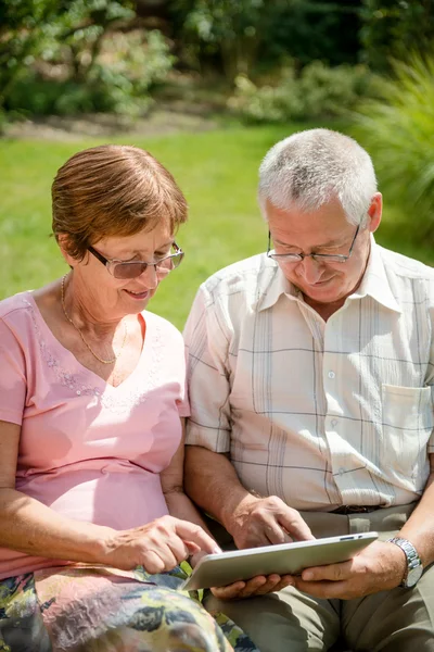 Modern technology in every age — Stock Photo, Image