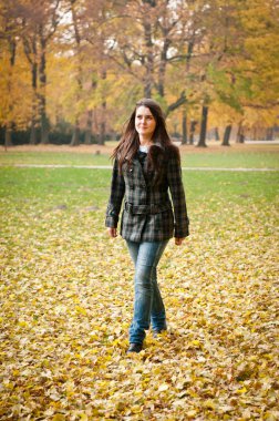 Autumn joy - genç kadın açık