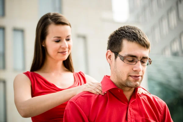 Massage zal helpen na werkdag — Stockfoto