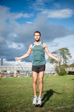 ile ip atlama egzersiz