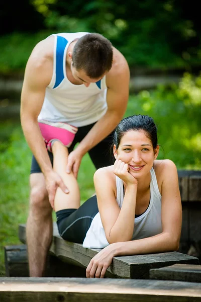 Masaje después del jogging deportivo — Foto de Stock