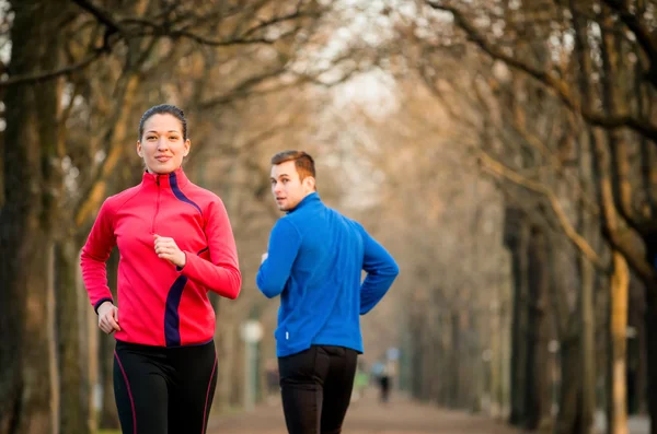 Park'ta jogging — Stok fotoğraf