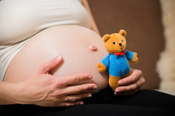 Detail vom Schwangerschaftsbauch — Stockfoto