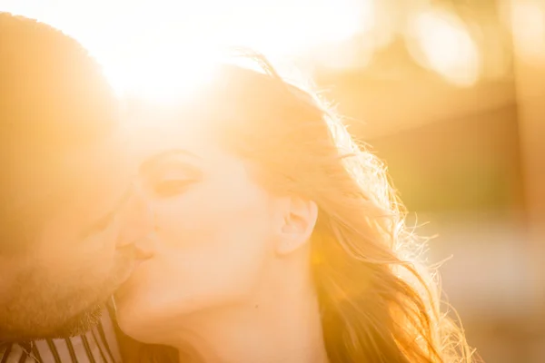 Couple in love - kiss — Stock Photo, Image