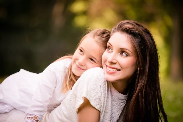 Mãe e filho juntos — Fotografia de Stock