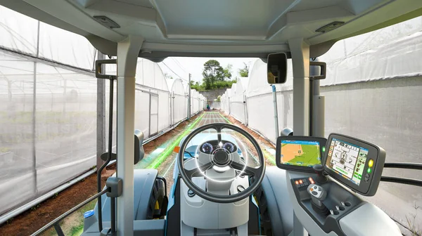 Tractor Autónomo Trabajando Agricultura Invernadero Tecnología Del Futuro Con Concepto —  Fotos de Stock