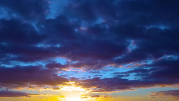 4K imagen magnífico lapso de tiempo del cielo al atardecer, — Vídeos de Stock