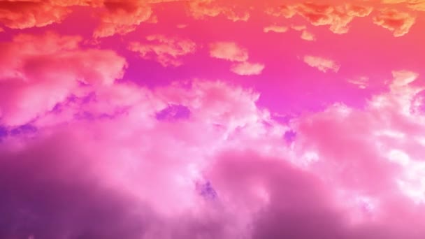 Time Lapse ciel rose nuageux clair vif et bleu avec des nuages duveteux — Video