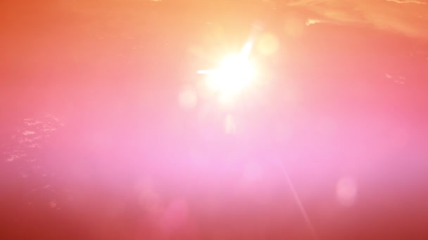 時間経過カラフルな紫色のオレンジ色のピンクの夕焼け空の雲. — ストック動画