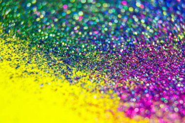 Soyut mor renkli, yaratıcı makro bokeh arkaplan. Çoklu renkli ışıltı sönüyor, parlıyor.