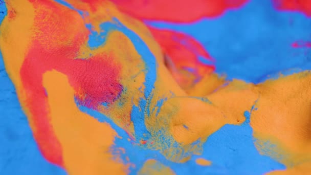 Flerfarget Plastilin Roterer Nært Hold Vibrerende Abstrakt Bilde Rødt Gult – stockvideo