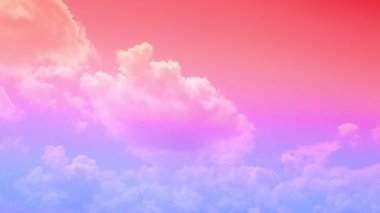 Fırtınadan önceki kötü hava, yaz arkaplanı, bulutlu bir gökyüzü, gün batımını hızlandırıyor. Bulutlar değişiyor. Gün batımında hareket eden bulut