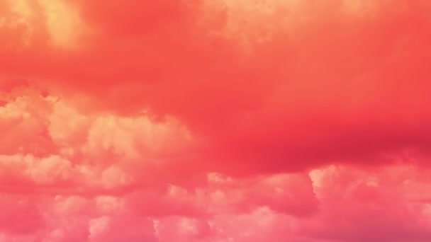 4K天空时间消逝橙色的金色天空与云和太阳 云彩在日出 美丽的万花筒背景 自然概念 — 图库视频影像
