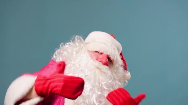 Estúdio Tiro Vista Frontal Alegre Papai Noel Meio Corpo Danças — Vídeo de Stock