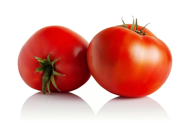 Dois Tomates Vermelhos Maduros Sobre Fundo Branco — Fotografia de Stock