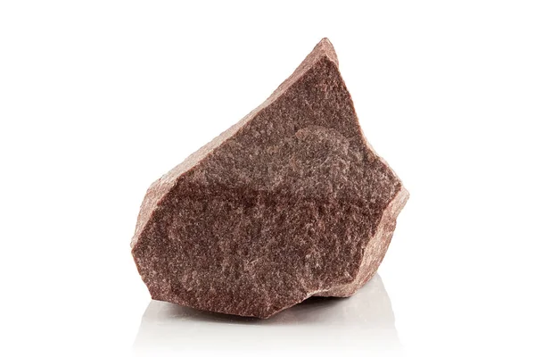 Kamień Szorstki Fragment Szkarłatnego Kwarcytu Białym Tle — Zdjęcie stockowe