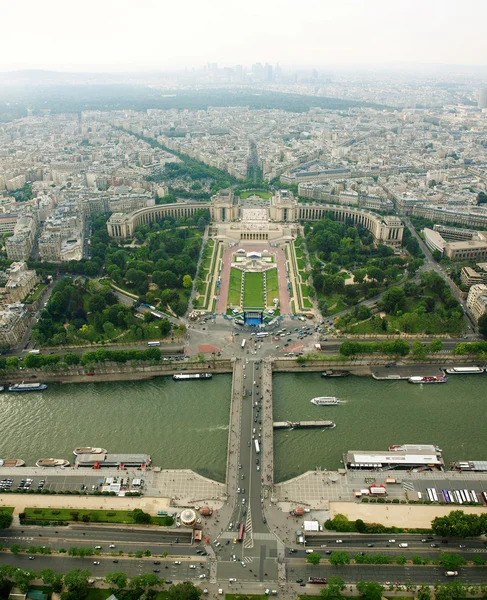 Vackra platser i paris stad - jardins du trocadero — Stockfoto