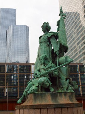 paris şehir savunma İlçesi'nde heykel