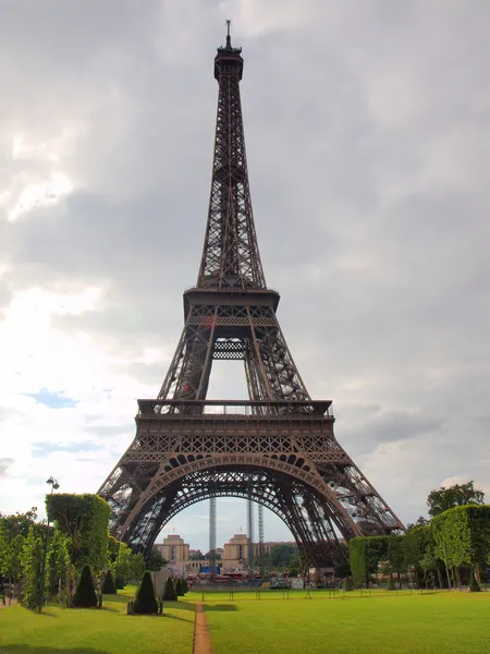 Eiffeltoren in de prachtige stad Parijs — Stockfoto