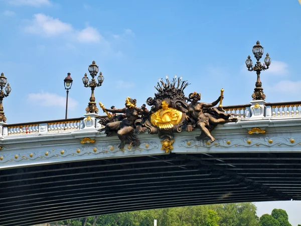 Sculptures at Alexander III bridge in Paris capital of France — Stock Photo, Image