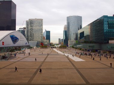 yeni bina ile savunma bölgesinin.