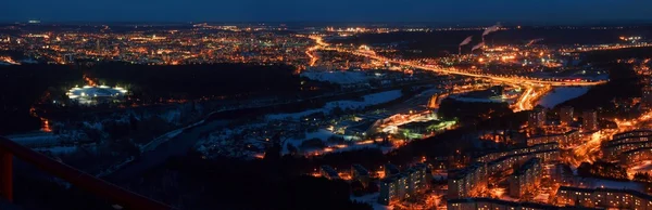 Letecký pohled na Vilnius město noci — Stock fotografie