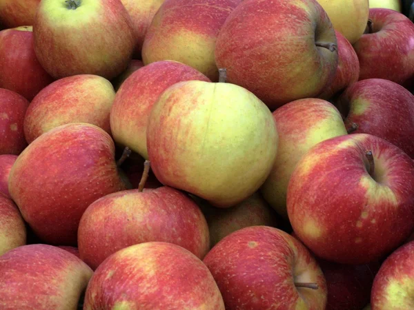 Healthy apples pile — Stock Photo, Image