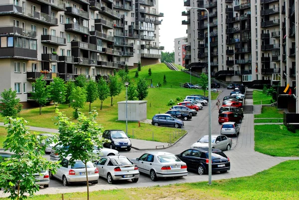 Vilnius idag. nya byggnader och natur. — Stockfoto