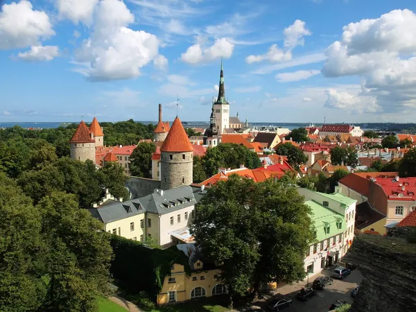 Góry widok na stare miasto w Tallinnie — Zdjęcie stockowe