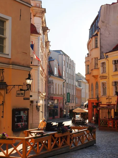 Ciudad vieja, Tallin, Estonia en la torre del ayuntamiento en agosto — Foto de Stock