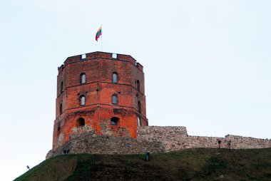  Şafak, sembol Vilnius kulesi. Yaz