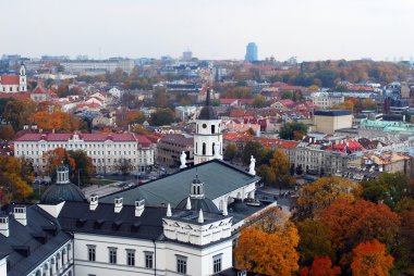 Yukarıdaki vilnius şehrinin eski bölümü 