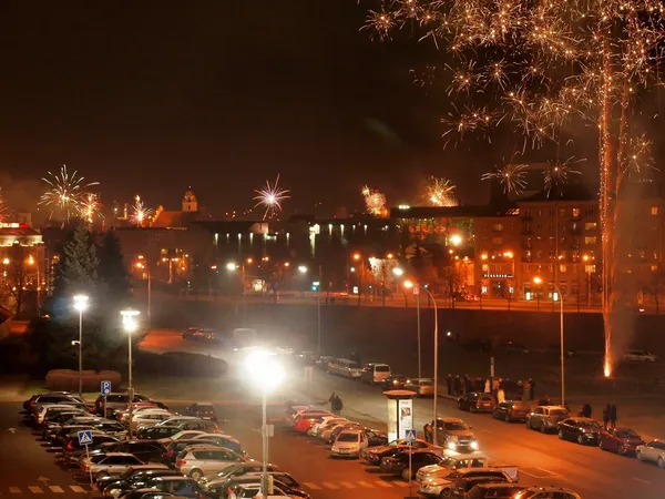 Feuerwerk und Licht in Vilnius - Litauens Hauptstadt feiert das neue Jahr 2014 — Stockfoto
