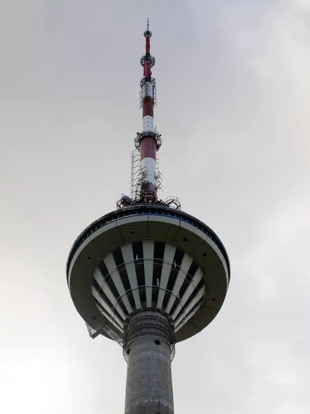 广播电视塔。塔林。爱沙尼亚 — 图库照片
