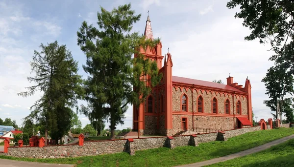 Kostel v dukstos poblíž vilnius — Stock fotografie
