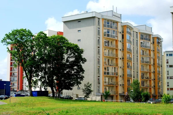 Vilnius idag. nya byggnader på pasilaiciai. — Stockfoto