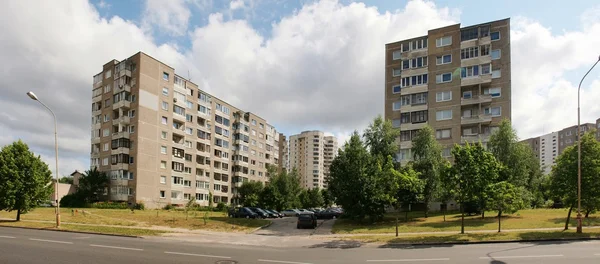 Tipikus blokkok Vilniusban a kommunizmus ideje alatt épített lakások Jogdíjmentes Stock Fotók