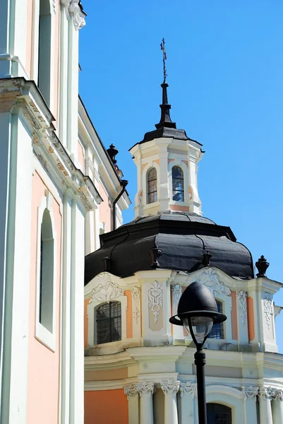 Kilise st. Catherine Vilnius, bahar zamanı
