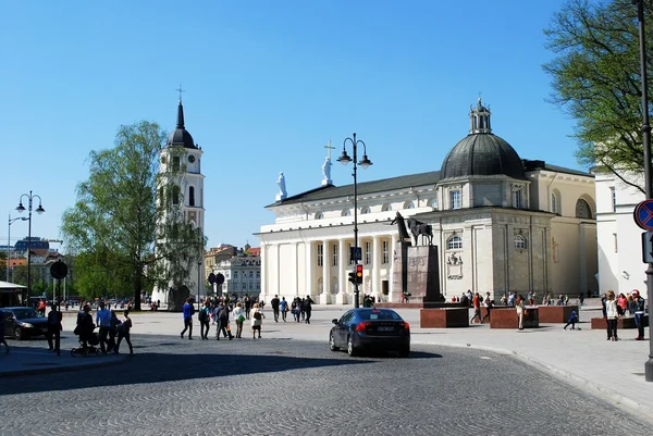 O lugar da Catedral na cidade de Vilnius em 26 de abril de 2014 — Fotografia de Stock