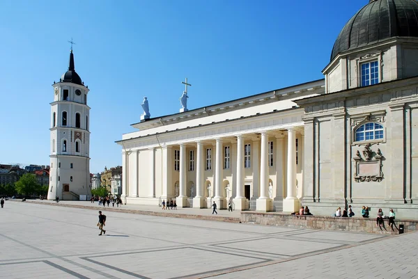 El lugar de la Catedral en la ciudad de Vilna el 26 de abril de 2014 — Foto de Stock