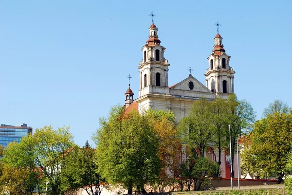 Церковь Святого Рафаила Архангела в Вильнюсе — стоковое фото
