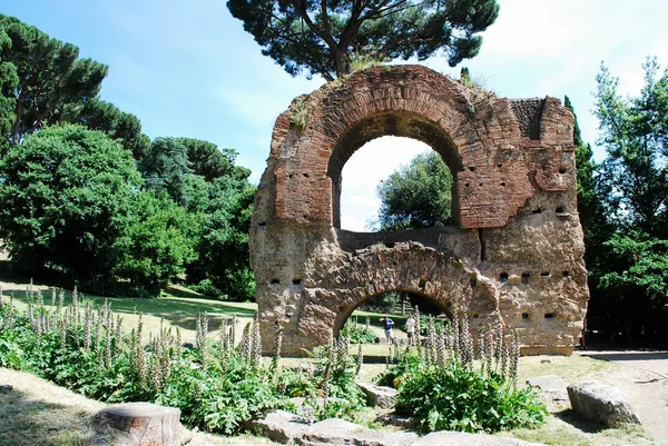 Ruínas da cidade velha e bonita Roma — Fotografia de Stock