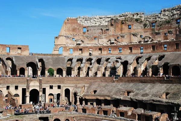 Κολοσσαίο χτίστηκε κατά το πρώτο αιώνα στην πόλη Ρώμη. — Φωτογραφία Αρχείου
