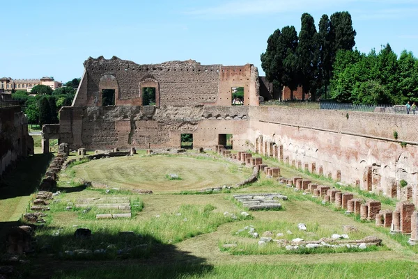 Ruinen der alten und schönen Stadt rom — Stockfoto