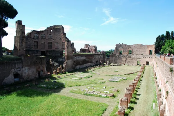 Reruntuhan kota tua dan indah Roma — Stok Foto