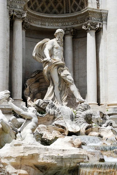 Fontana di Trevi - famosa località di Roma — Foto Stock