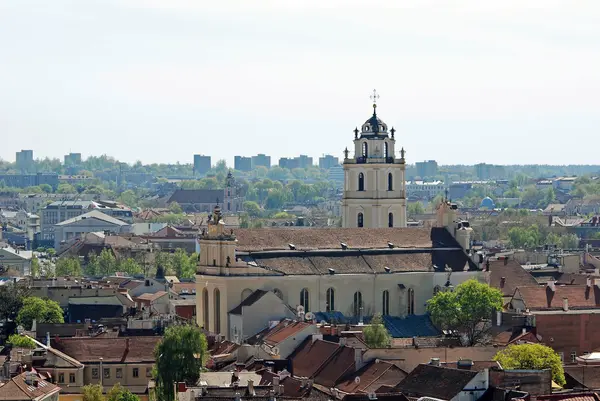 Vilnius město pohled z hradu gediminas. — Stock fotografie