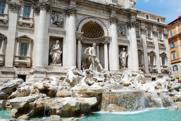 Fontaine di Trevi - lieu de Rome célèbre — Photo
