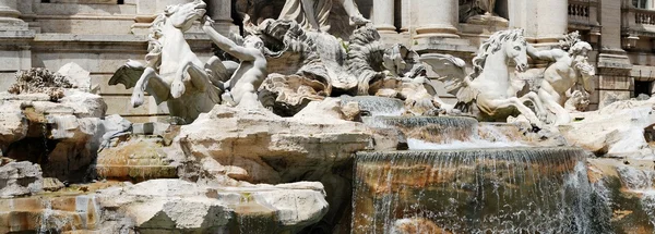 Fontana di Trevi - famosa località di Roma — Foto Stock