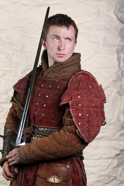 Guerrero con su espada